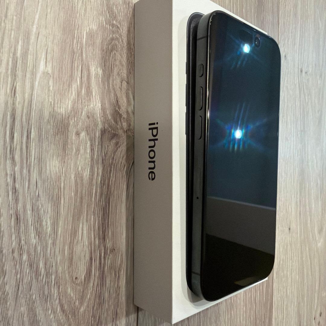 iPhone 15 pro 256GB ブラックチタニウム