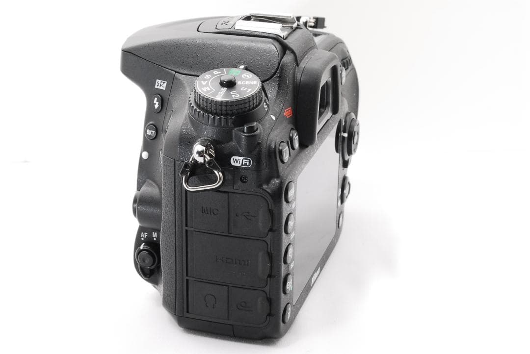 美品 Nikon D7200 一眼レフカメラ スマホ転送機能搭載 ニコン