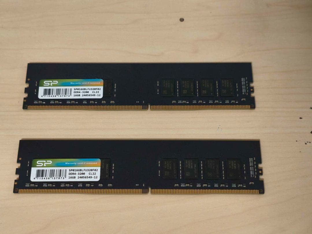DDR4 3200MHz 16GB×2枚（32GB）