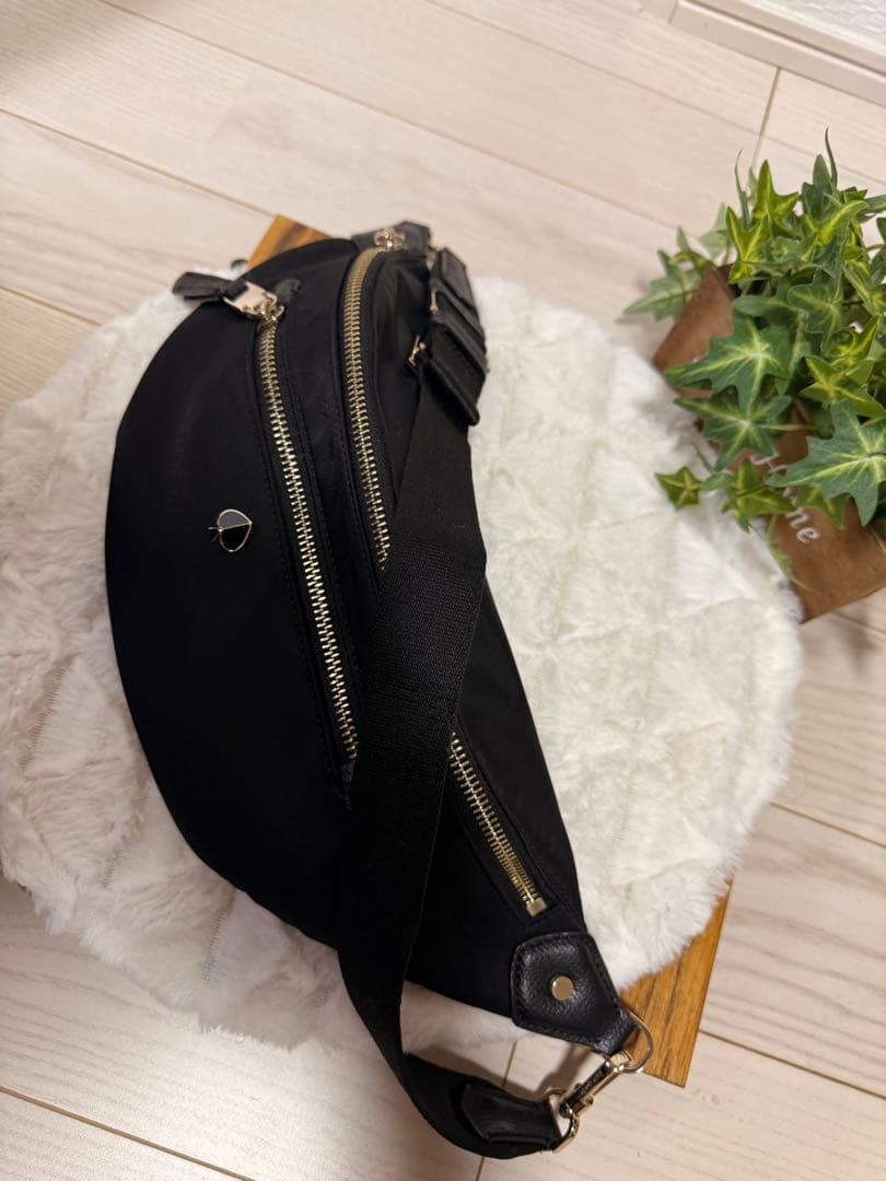 ♠︎ケイトスペード♠︎ 人気♡ ボディバッグ・ウエストポーチ・ブラック