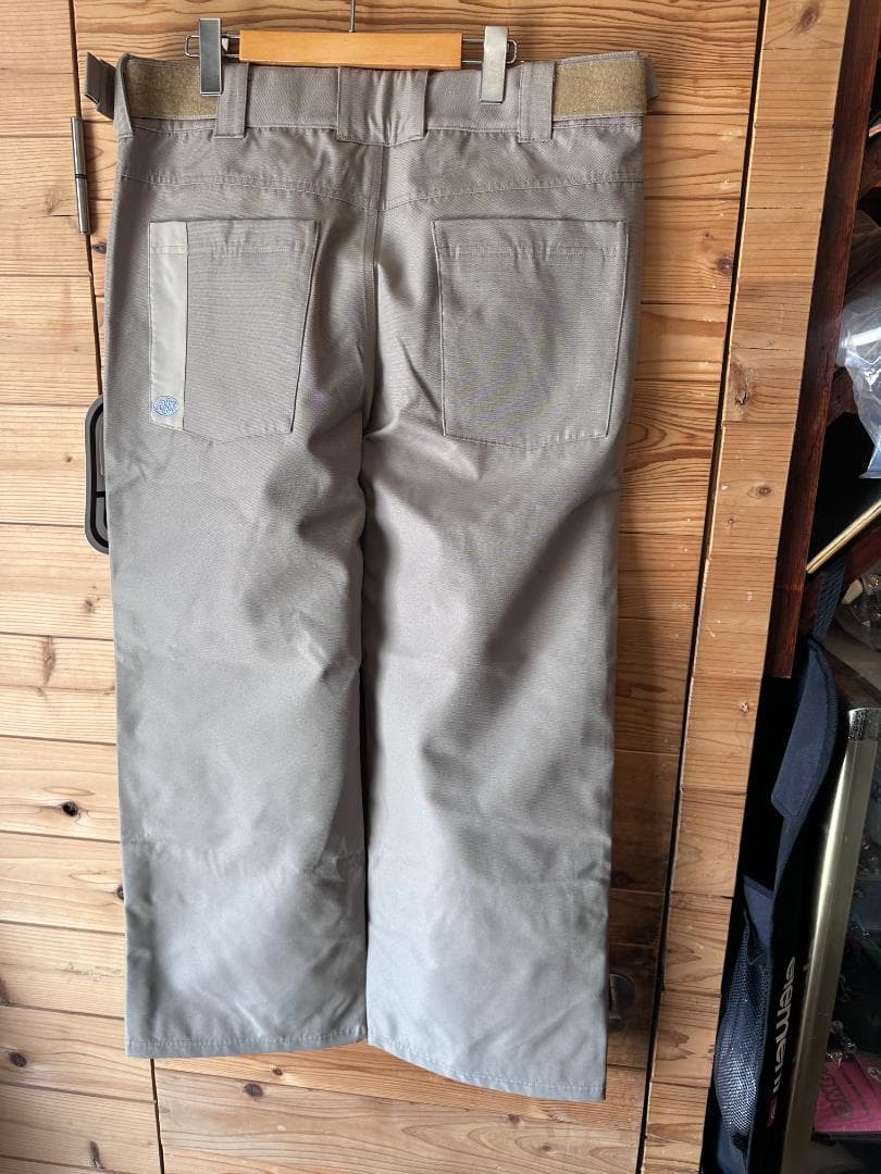 AIRBLASTER リバートパンツ　スノーボードパンツ L　新品展示品