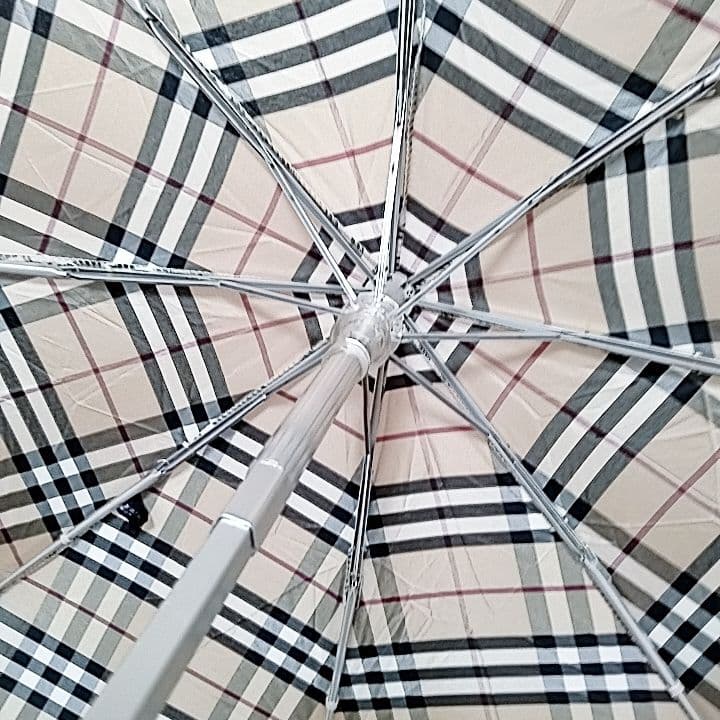 未使用級　バーバリー　雨傘　折りたたみ三つ折り　ノバチェック　自動　軽量傘袋付き