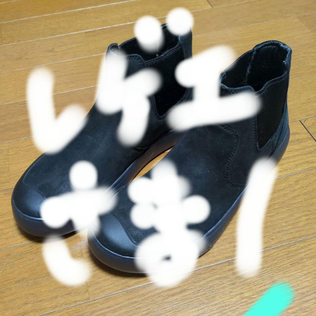 KEEN ブラック サイドゴアブーツ