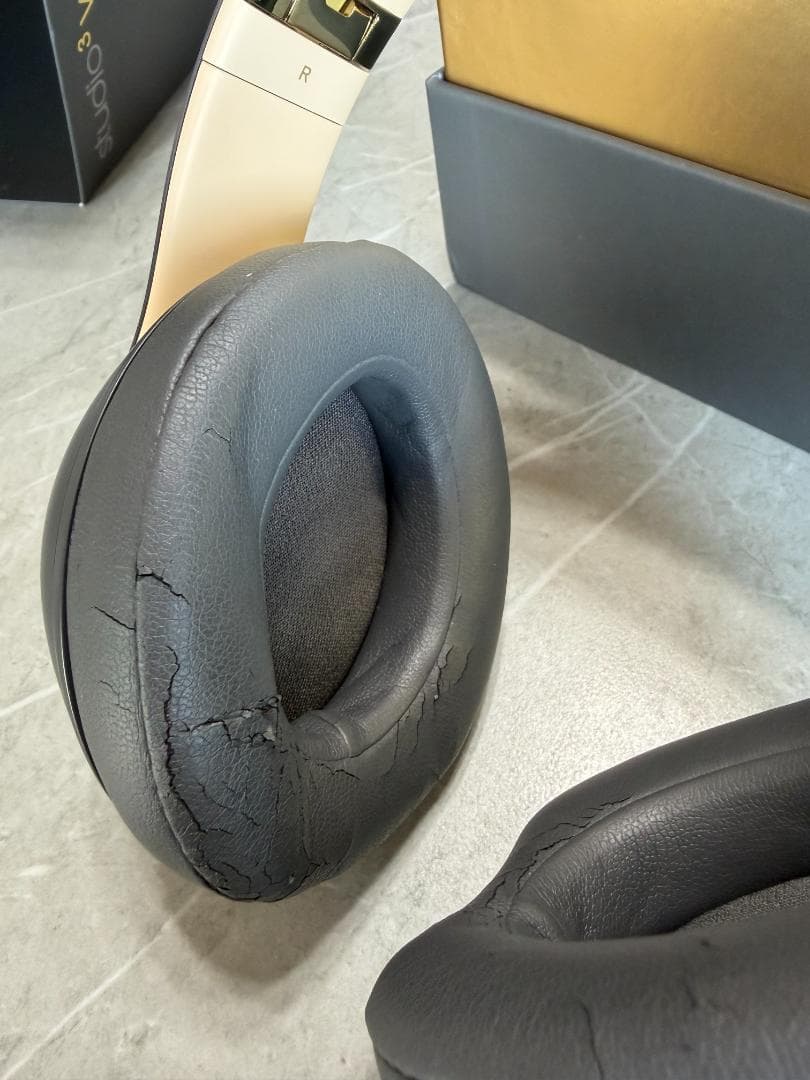 Beats Studio3 Wireless ヘッドホン シャドーグレー