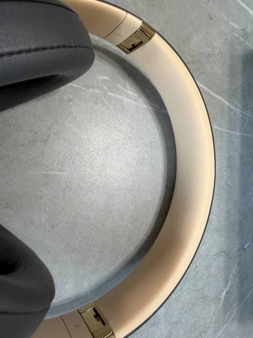 Beats Studio3 Wireless ヘッドホン シャドーグレー