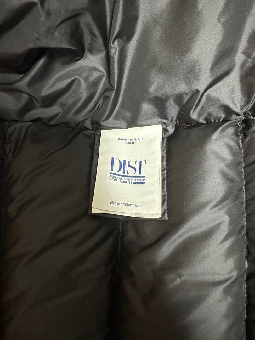 未使用品　モンクレール　ノーカラー ショート ダウンジャケット Laurine
