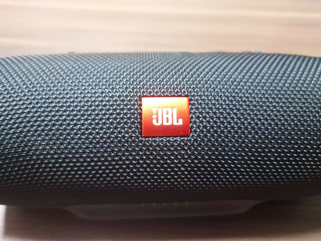 【美品】JBL CHARGE3ポータブルBluetoothスピーカー