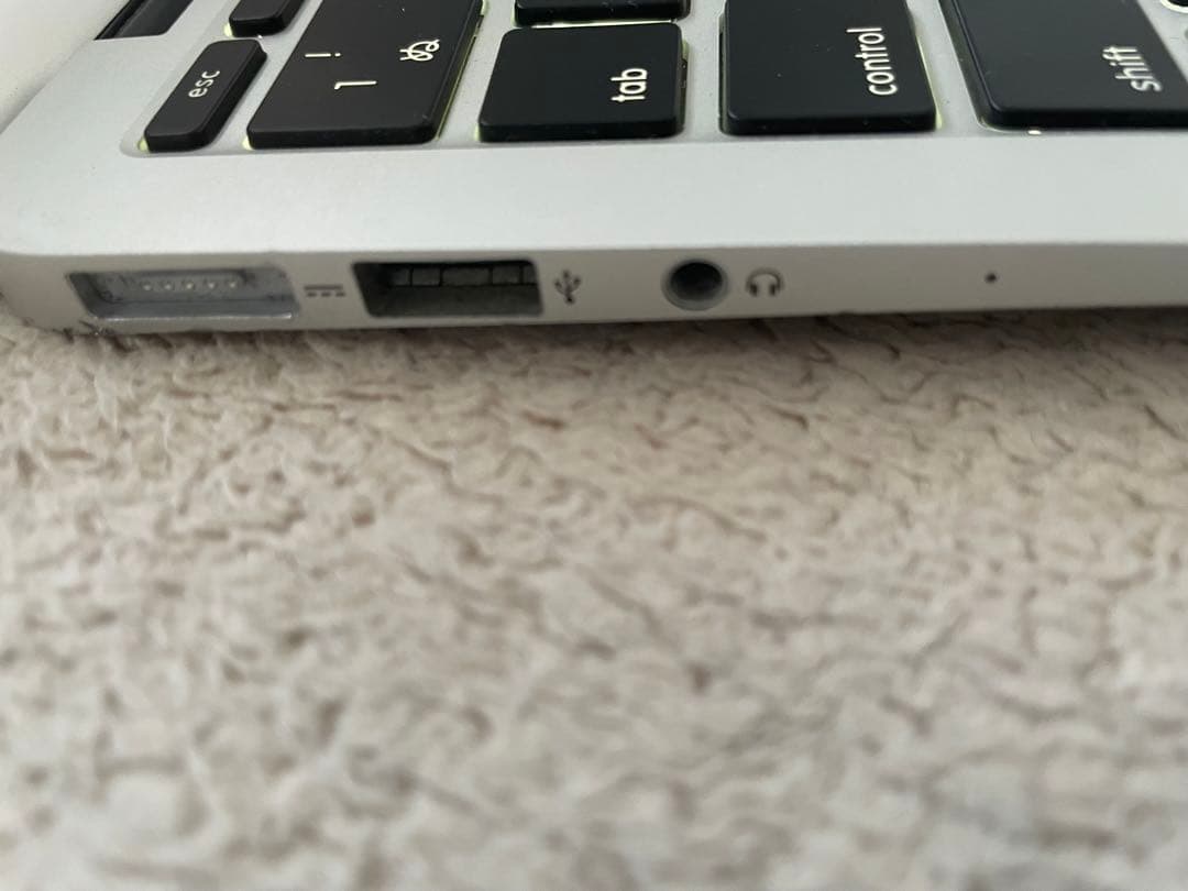 【除菌済み】APPLE MacBook air