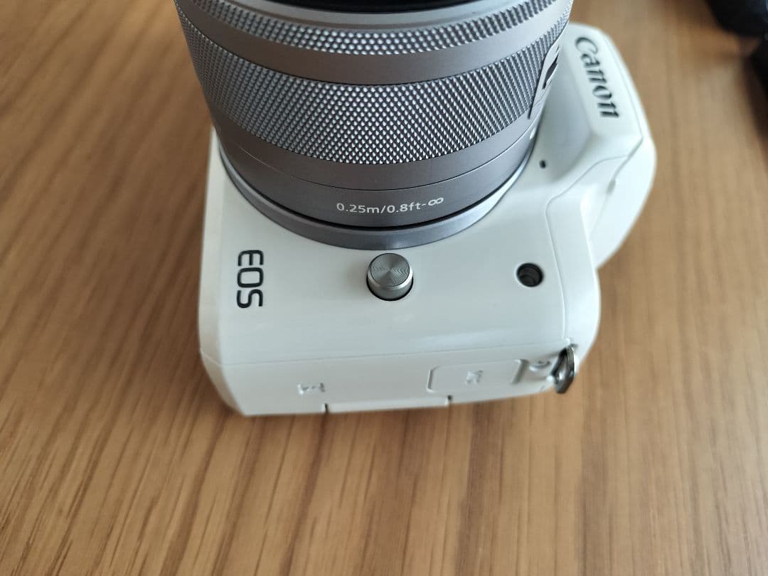 Canon EOS M ミラーレスカメラ ホワイト