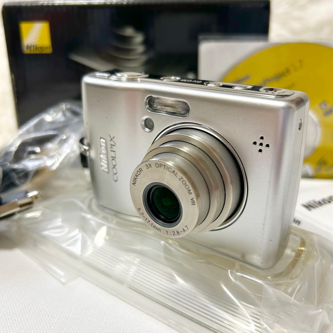 ✨希少✨Nikon COOLPIX L12 デジカメ コンデジ 単三電池式 平成
