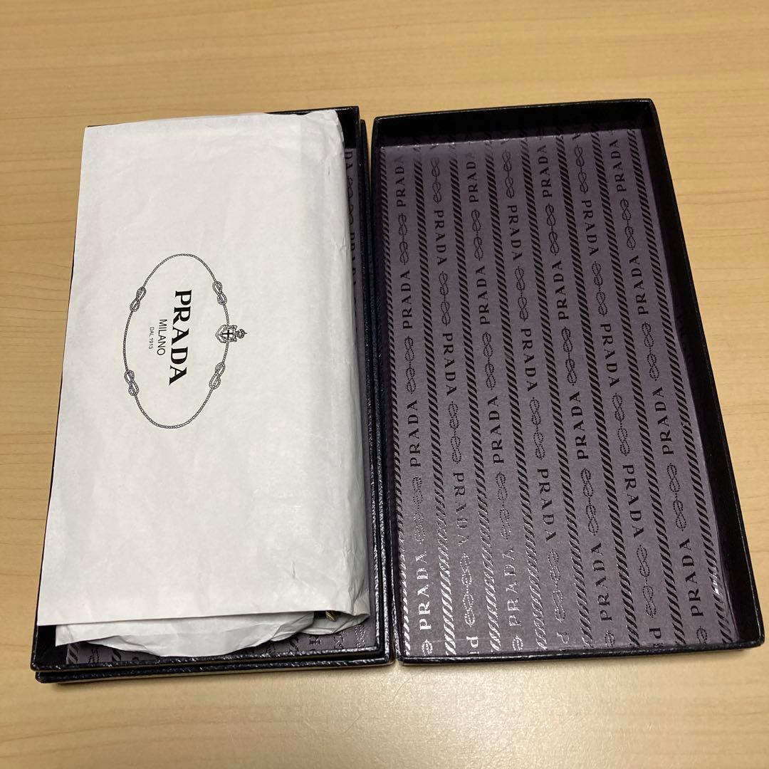 PRADA 青 長財布