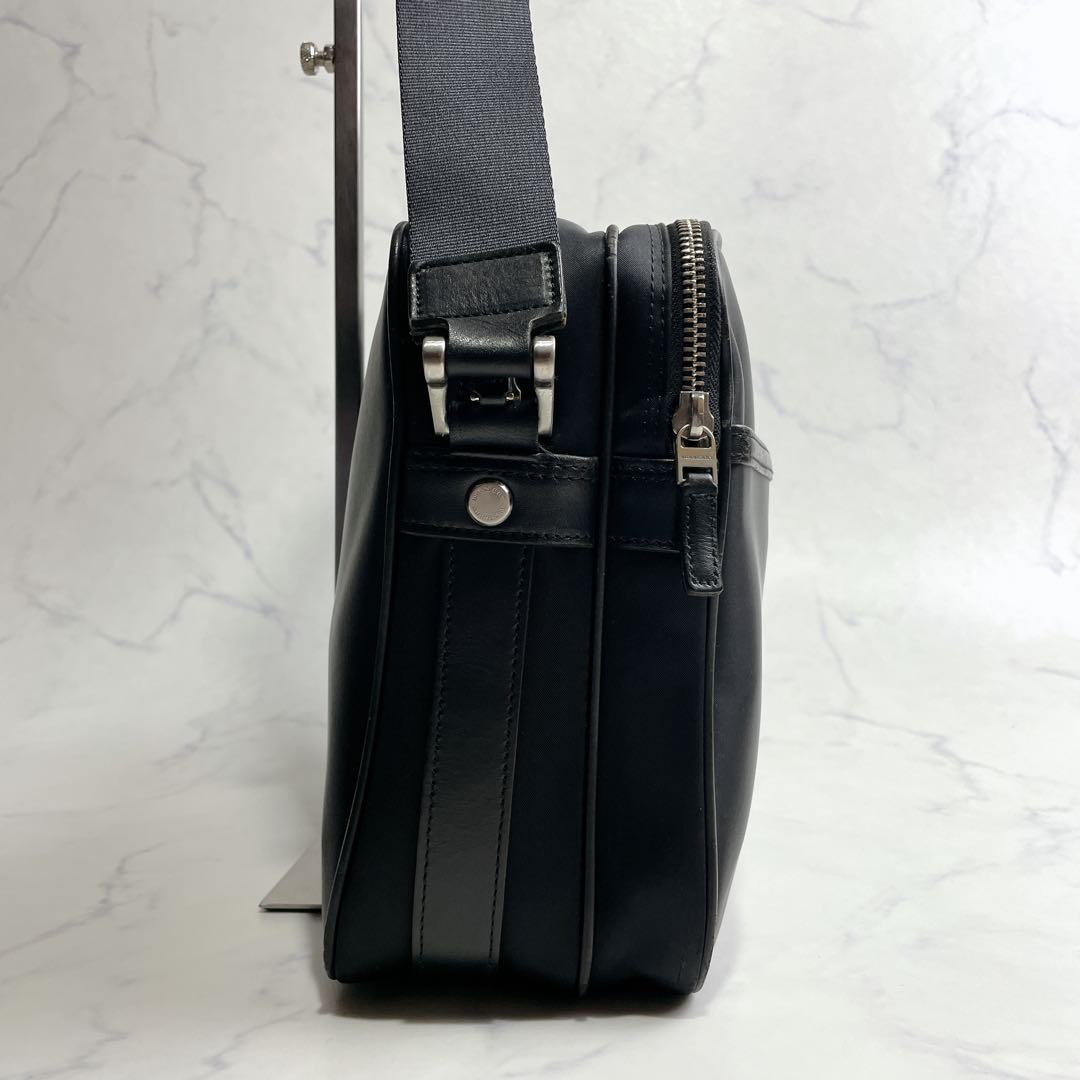 美品✨BURBERRY ショルダーバッグ 二層 ナイロン レザー ノバチェック