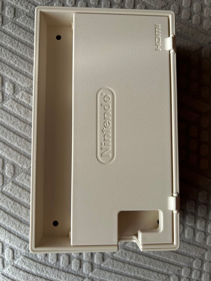 Nintendo Switch本体「あつまれ どうぶつの森」仕様限定モデル