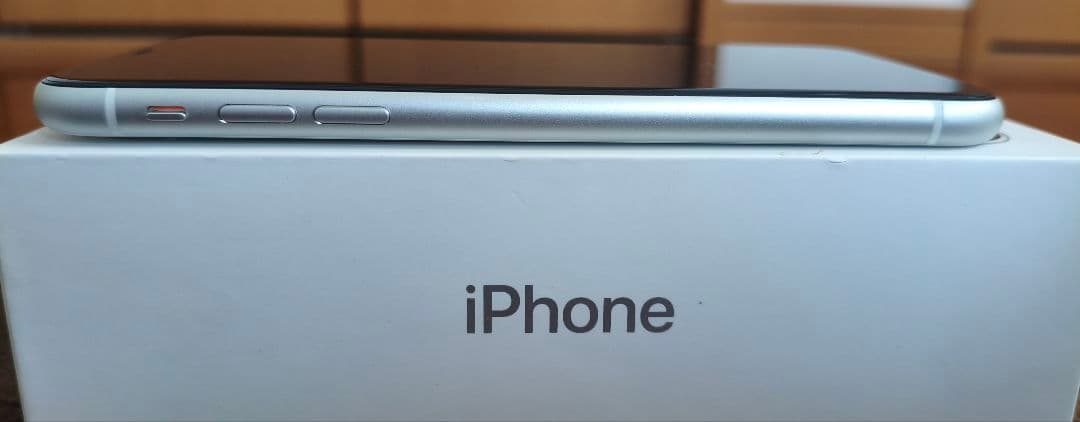 iphone xr 64g simフリー