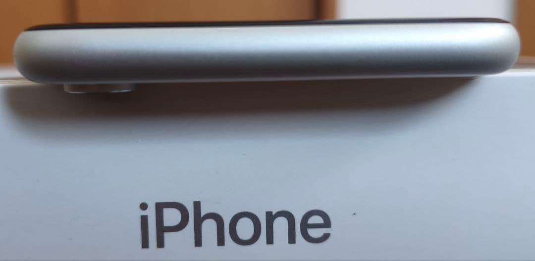 iphone xr 64g simフリー