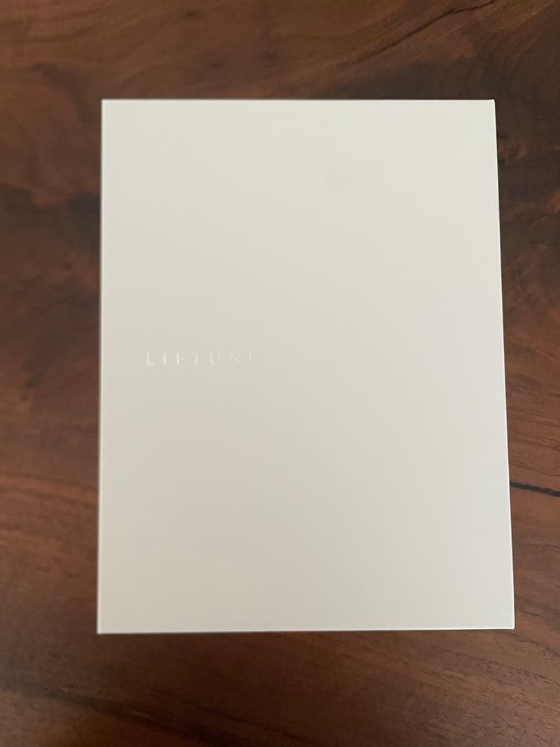 リフチューン美顔器 ホワイト伊藤超短波　【新品未使用品】