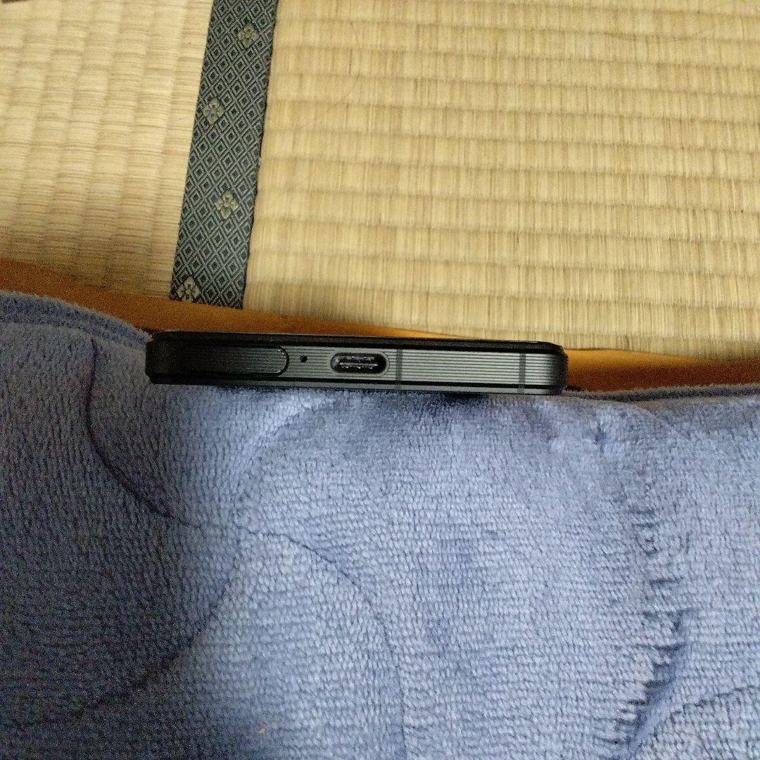美品　Xperia 1 V SIMフリー版　RAM16GB ROM512G