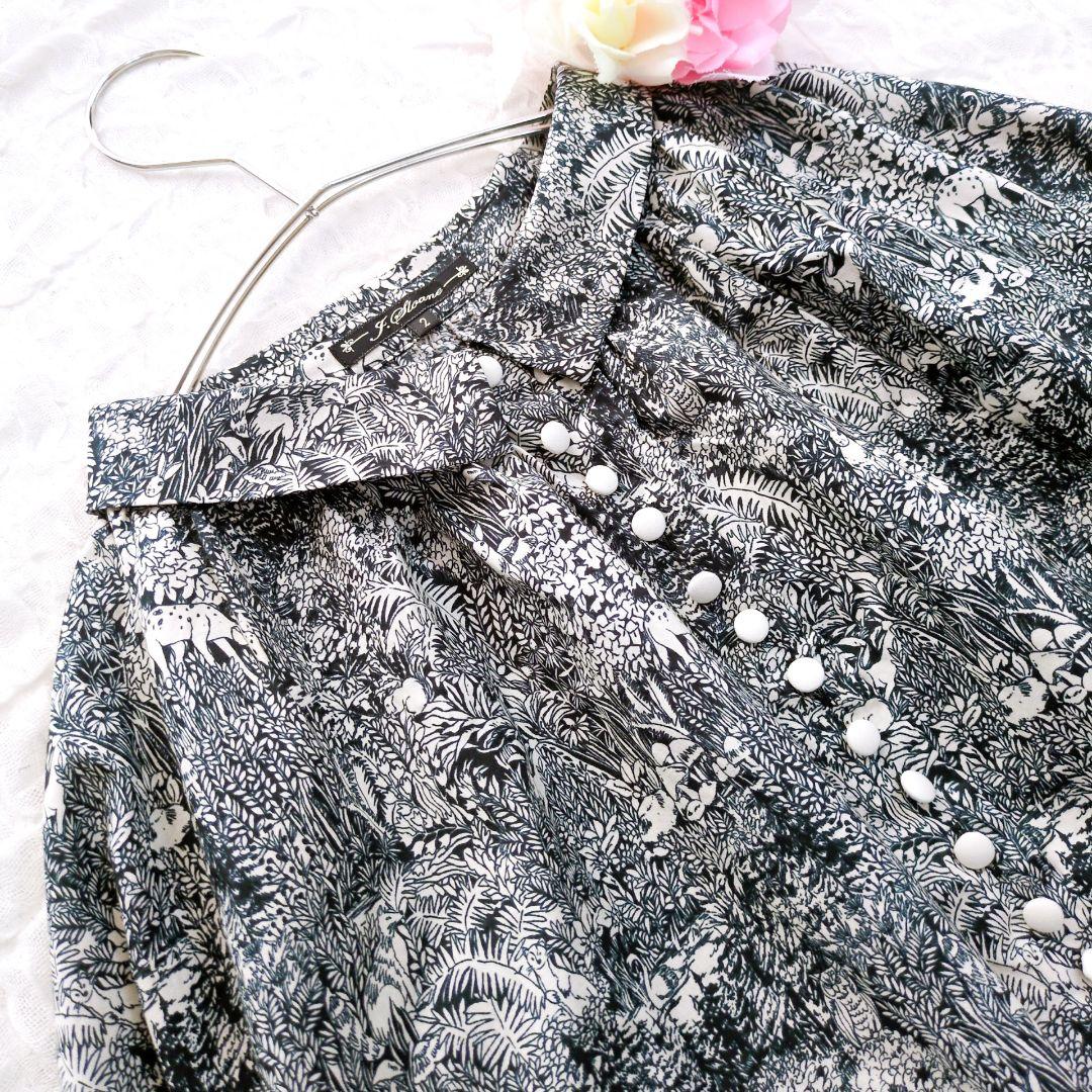 【美品】j.sloane　チビ襟ブラウス　アニマルフォレスト　総柄