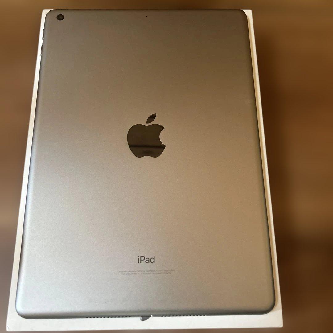 iPad 第6世代 32GB スペースグレイ　9.7インチ