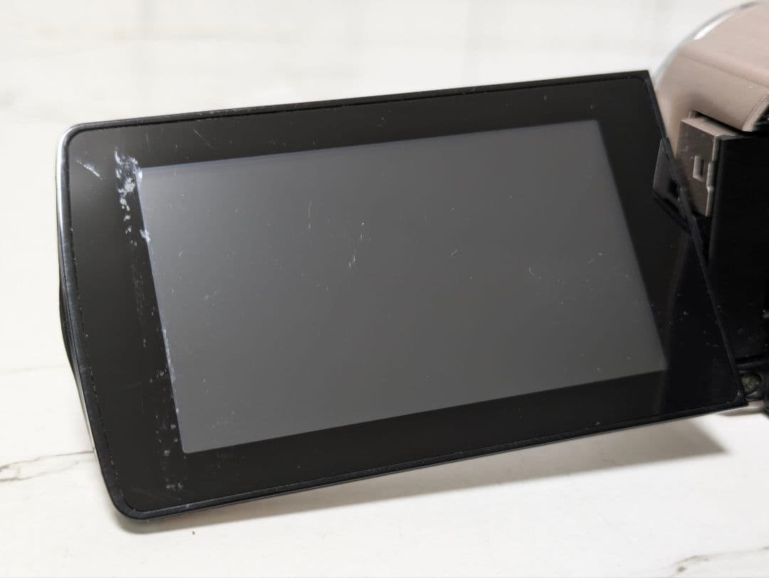 JVC　GZ-HM670　化粧箱付き