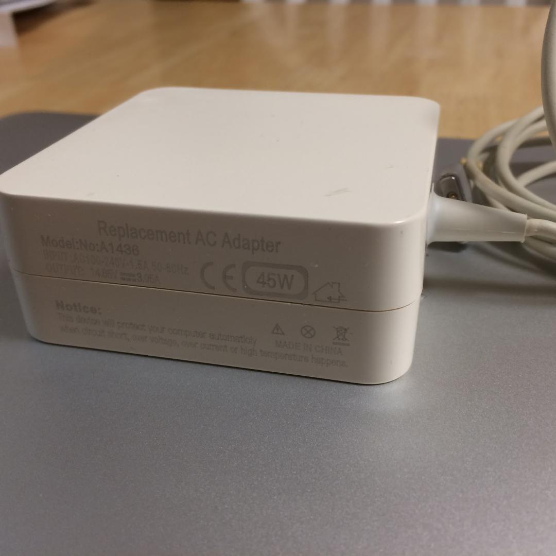 MacBook本体 MacBook Air (13-inch, Mid2013) 4G / 128G