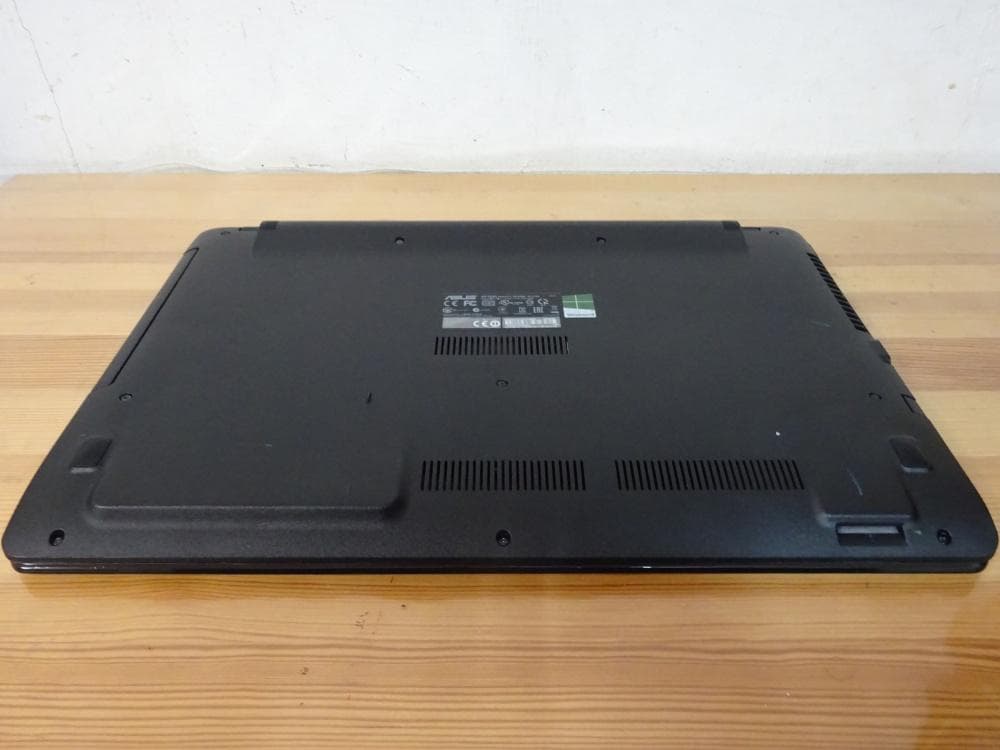 ASUS ノートパソコン ASUS X550D/中古特価良品