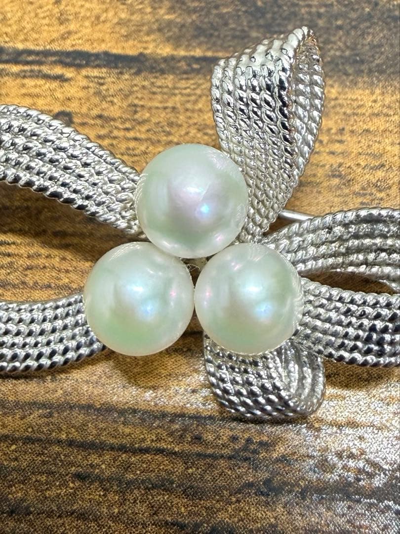 タサキ　TASAKI ブローチ　リボンモチーフ　シルバー　パール　真珠