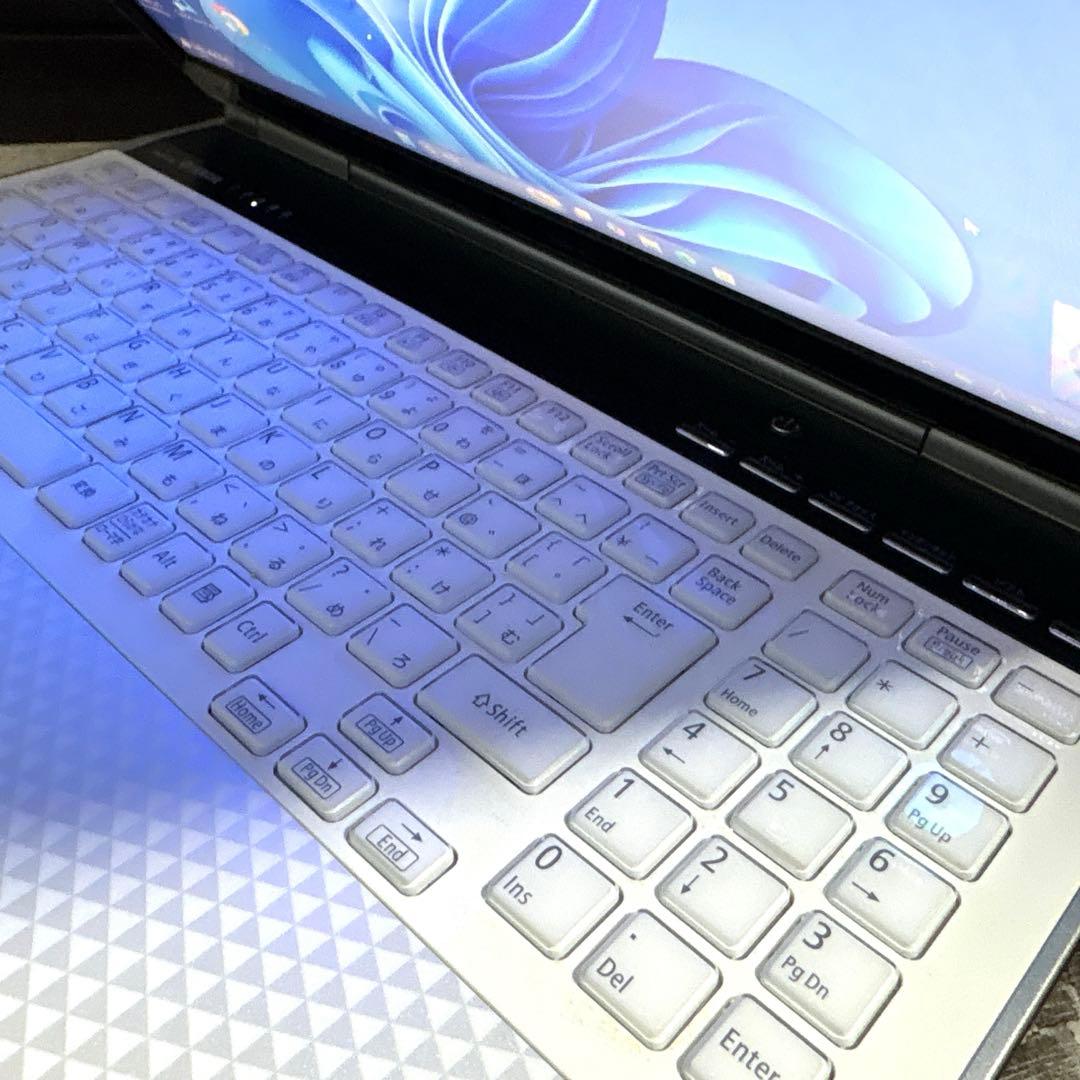 爆速仕様 Core i7 NEC LAVIEノートパソコン SSD