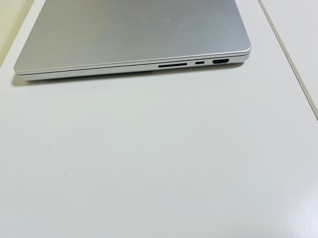 Macbook M1 Pro 2021 14インチ 16GB/512GB