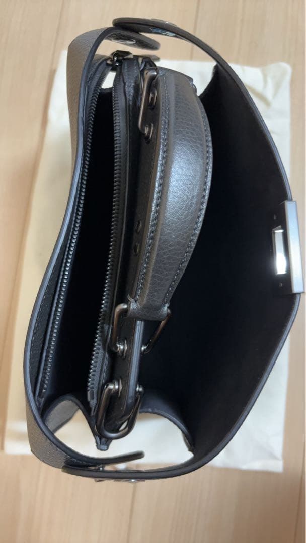 FENDI ピーカブー ISeeU スモール