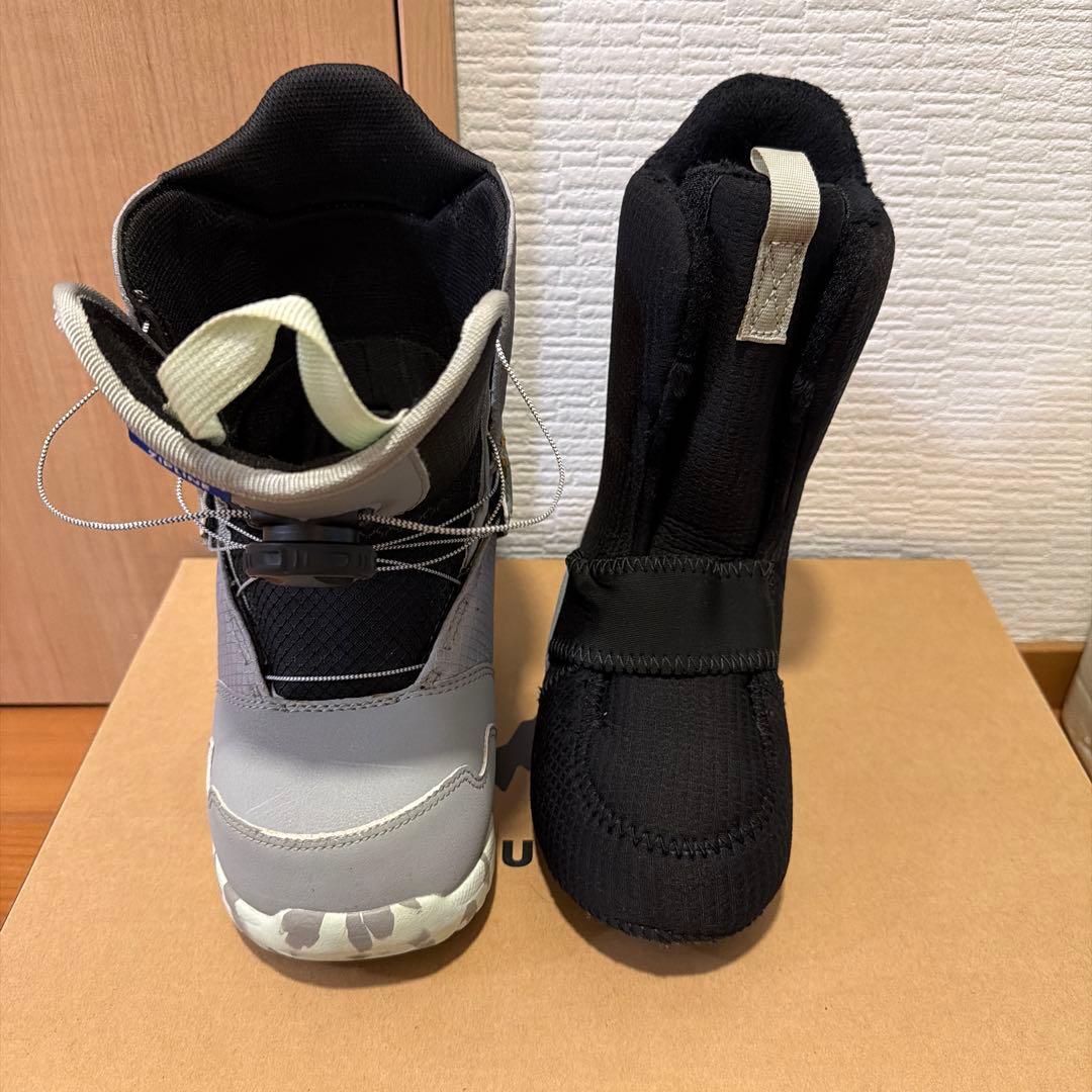 BURTON Zipline （22cm）子ども用スノーボードブーツ グレー