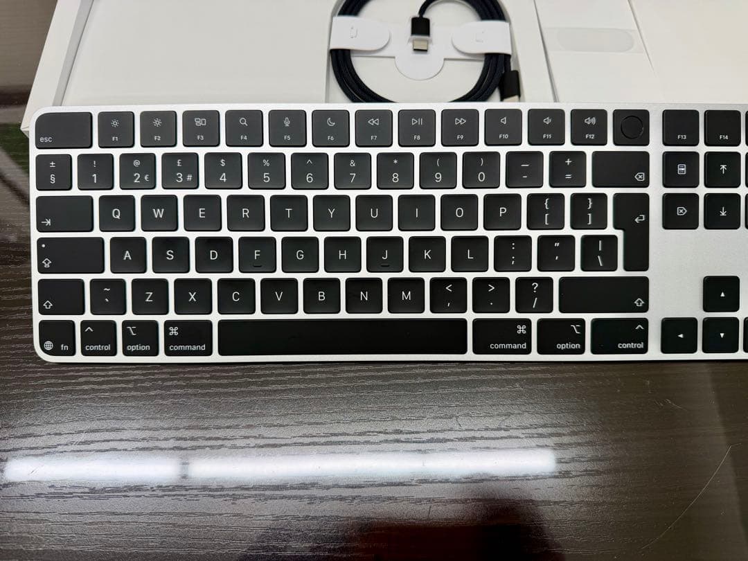 Apple Magic Keyboard テンキー付USB-C 英語(UK)