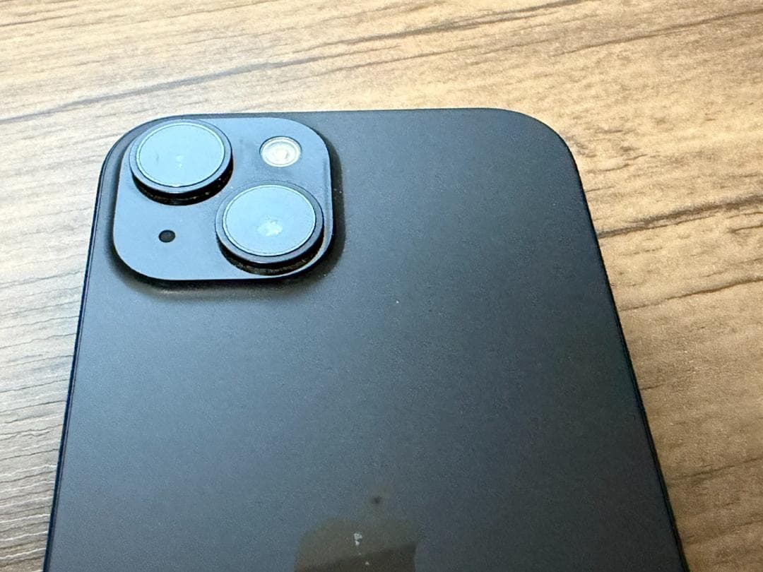 【中古美品】iPhone 15 128GB 黒 ブラック