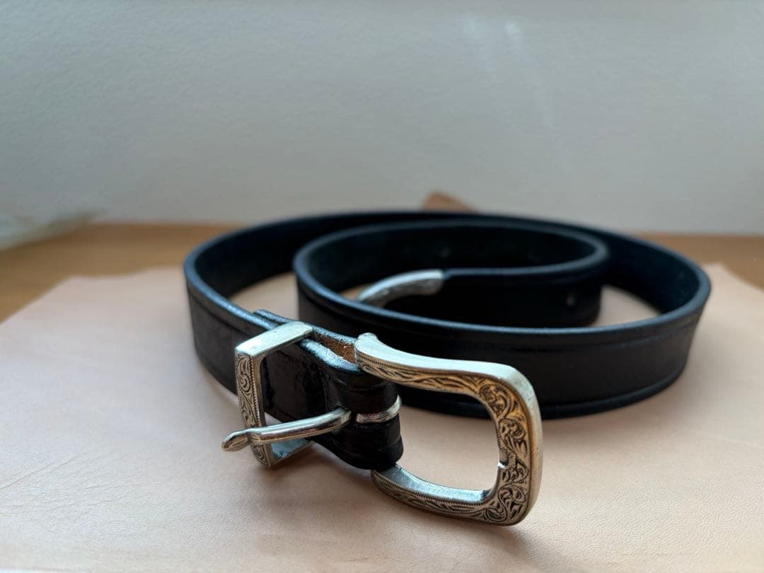 【BEAMS 別注】TORY LEATHER / Creased Belt 限定