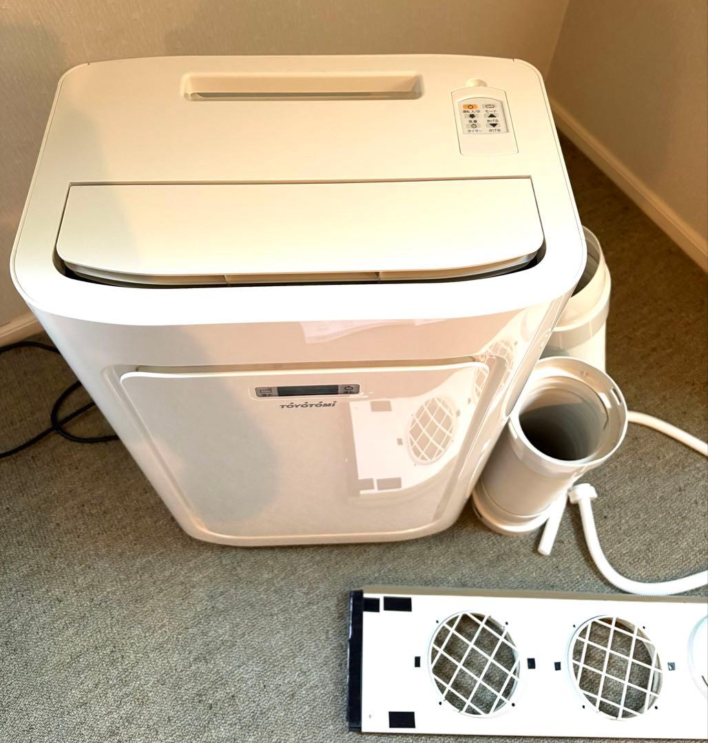 トヨトミ スポット冷暖エアコン TAD-22MW ホワイト　箱付き