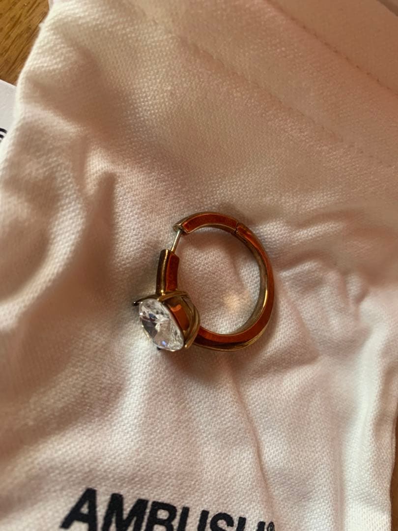 AMBUSH(アンブッシュ) SOLITALIE EARRING ゴールド