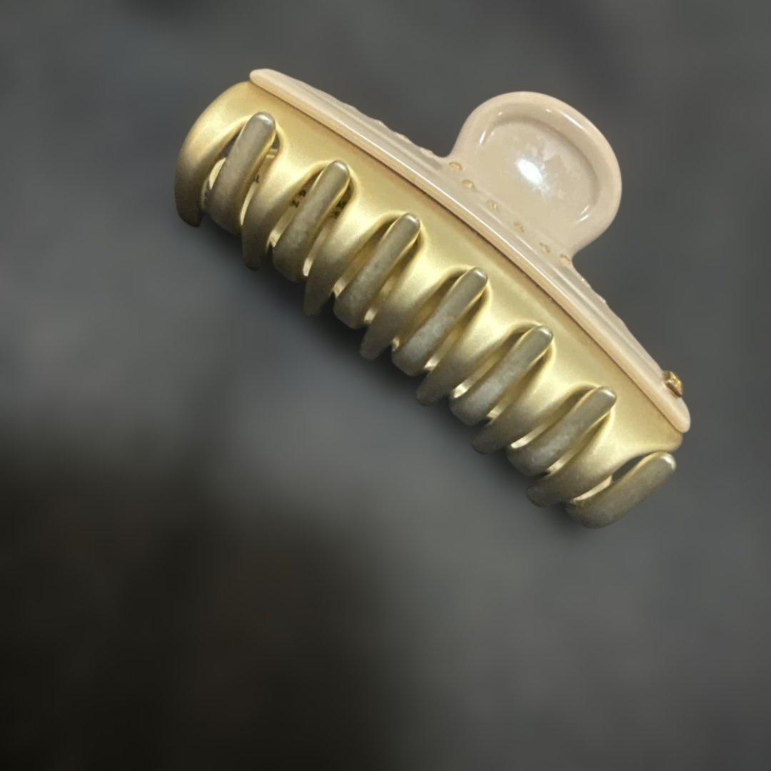 ベージュ ストーン装飾 ヘアクリップ 中型