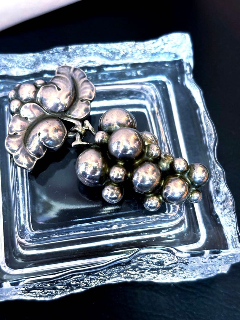 G*a様   217B ぶどう 葡萄 ピンブローチ シルバ