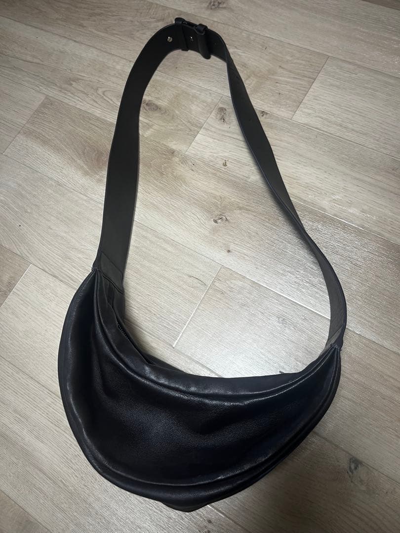 COS コス プリーツ ベルト レザーバッグ ブラウン