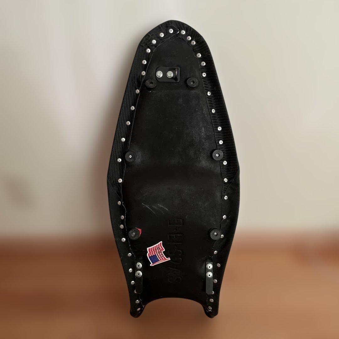 r*t様 SUZUKI SV650 シート