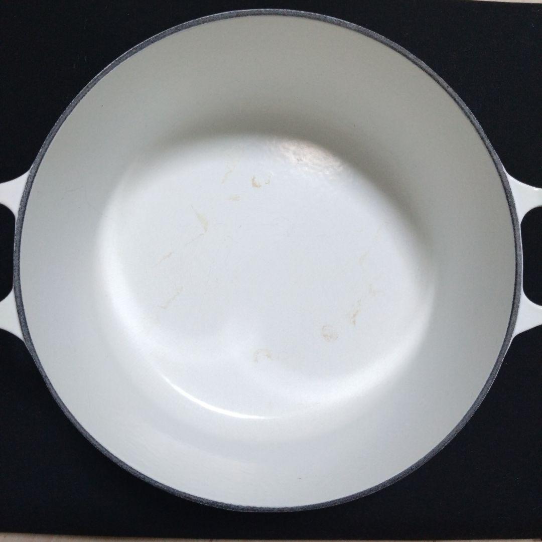LE CREUSET ココット・ロンド 24㎝ ホワイト
