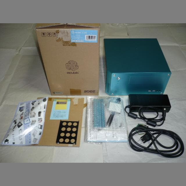 Abee acubic E30 青　山洋電気ファン、延長ケーブル等をおまけで同梱