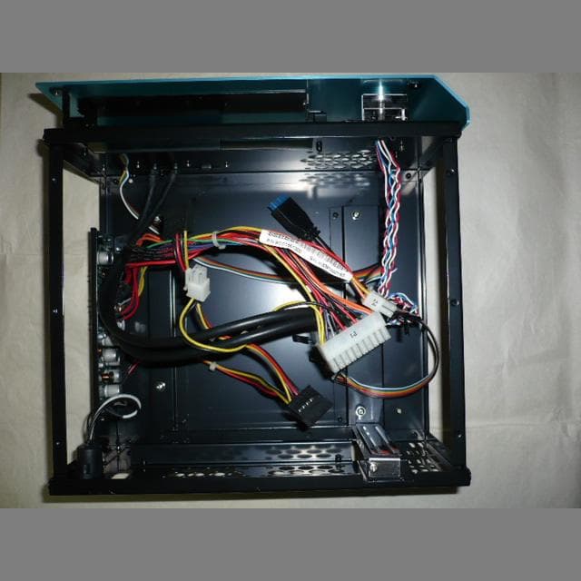 Abee acubic E30 青　山洋電気ファン、延長ケーブル等をおまけで同梱