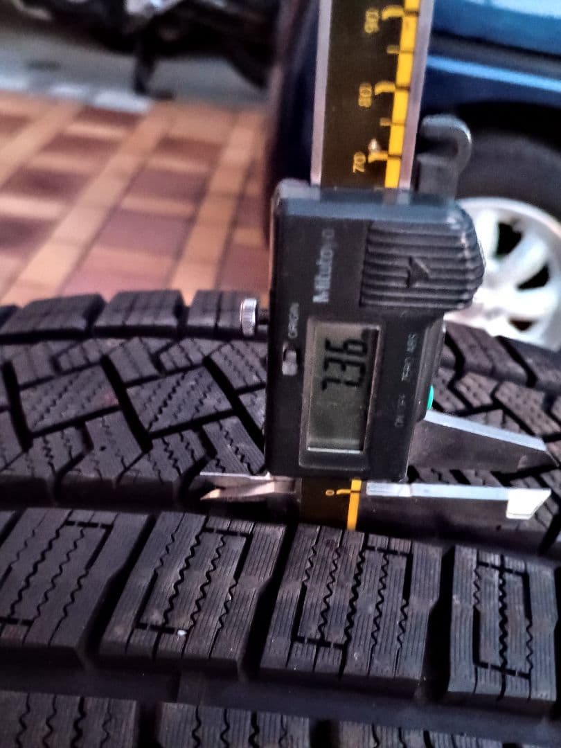 225/60R18 スタッドレスホイールセット　美品バリ山　ハリアーＲＡＶ4に！