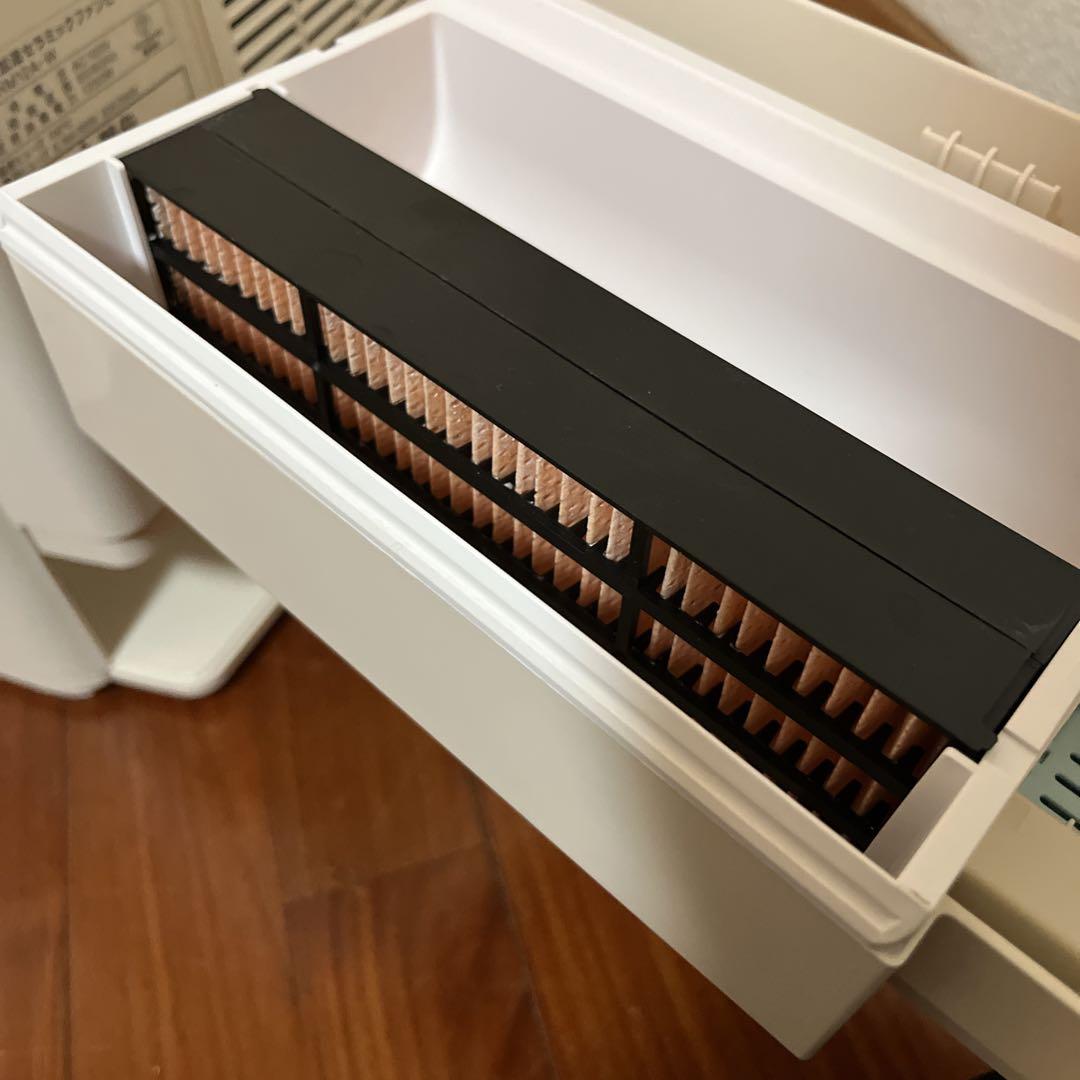 アイリスオーヤマ ファンヒーター ACHHM12A-W