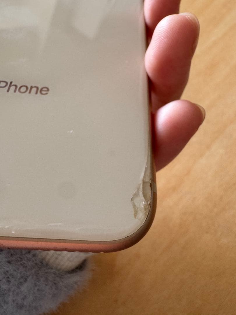 iPhone8 ゴールド 画面・背面ひび割れ