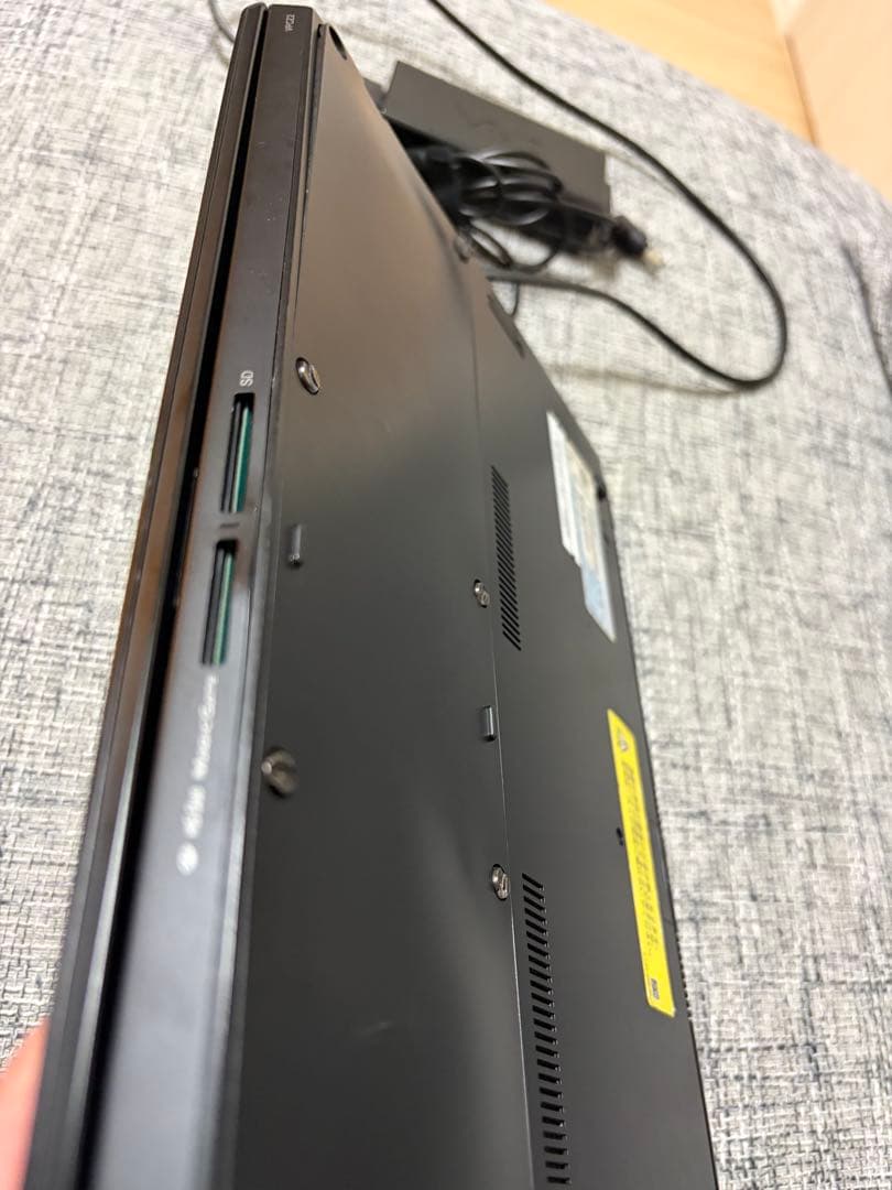 Sony VAIO Z VPCZ21AJ バッテリーなし　ACアダプターあり