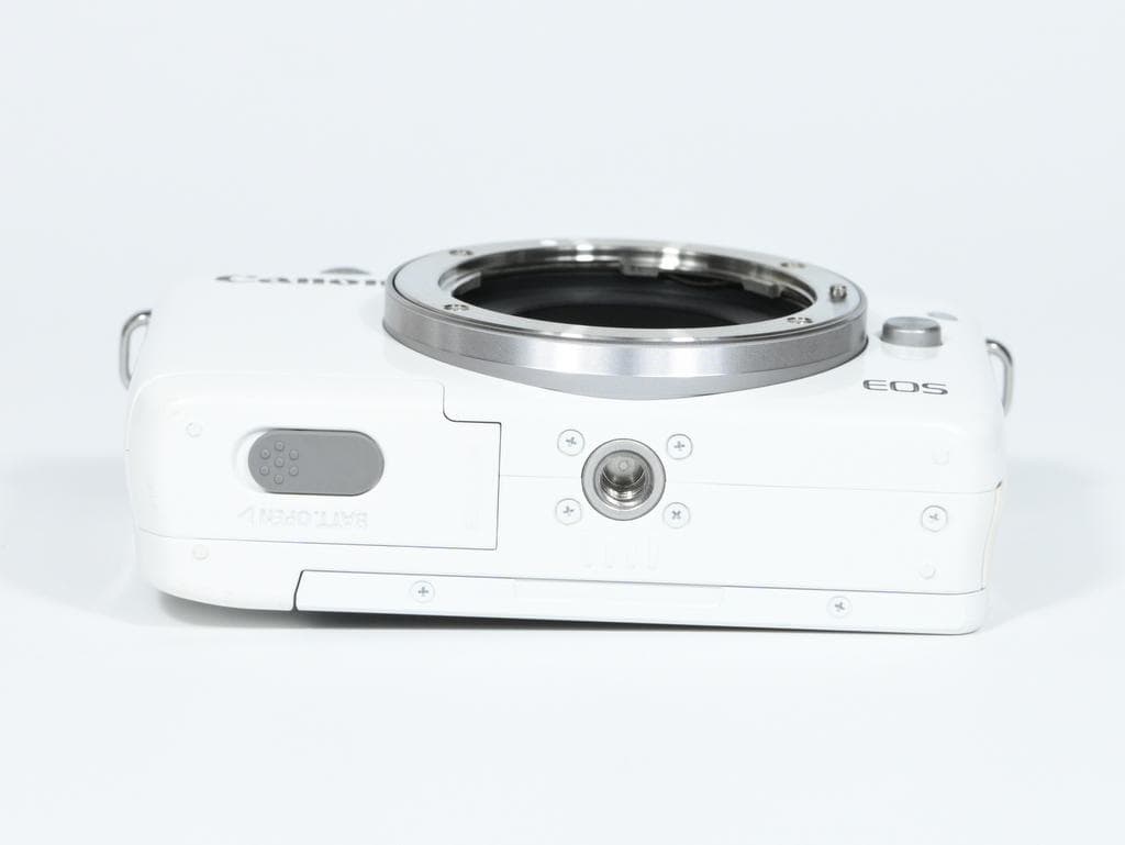 【美品】 キヤノン　Canon EOS M10 レンズキット