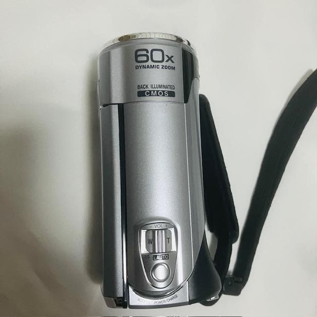 美品 JVC Everio ビデオカメラ GZ-E311 シルバー 60倍ズーム