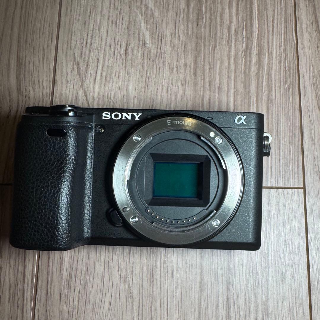 SONY α6400 ミラーレス一眼カメラボディ　おまけつき